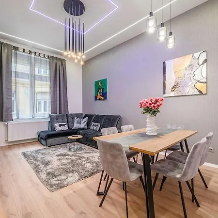 Exclusive Downtown With Ac * Budapest