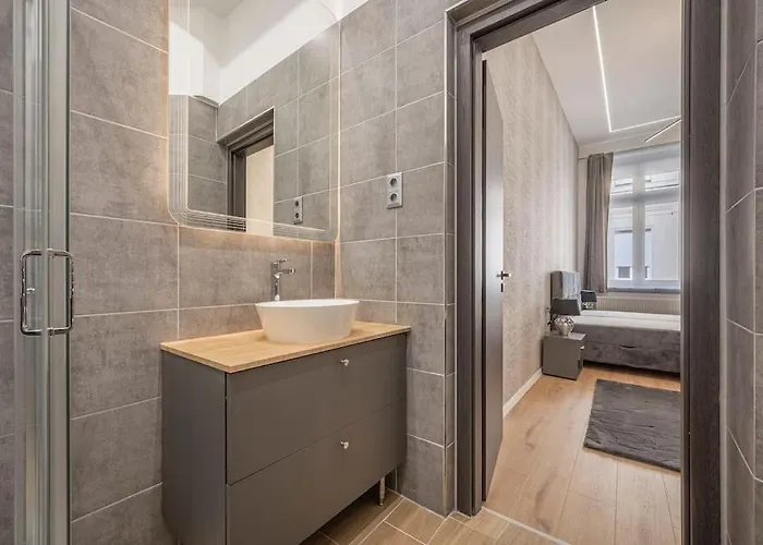 Exclusive Downtown With Ac *